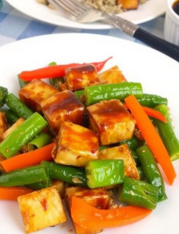 Crispy Teriyaki Tofu with Stir-Fried Vegetables